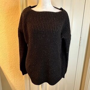 🩷5/$10 BLACK Sweater With Open Back Size Medium